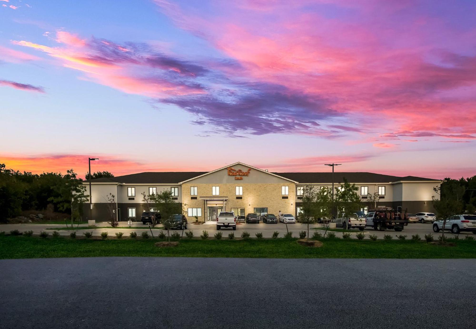 Red Roof Inn Lancaster, Tx Exterior photo